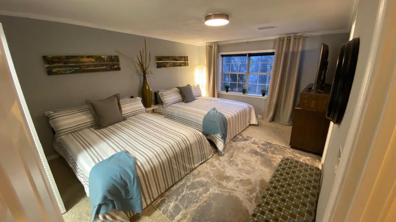 Here It Is! Cool Cape Cod-3 Br-2.5 Bath-12 Guests Olathe Exteriér fotografie
