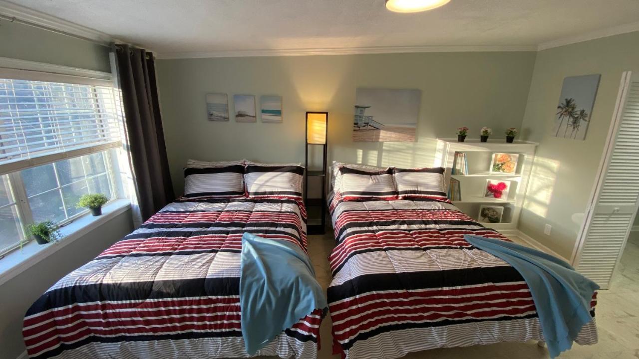 Here It Is! Cool Cape Cod-3 Br-2.5 Bath-12 Guests Olathe Exteriér fotografie