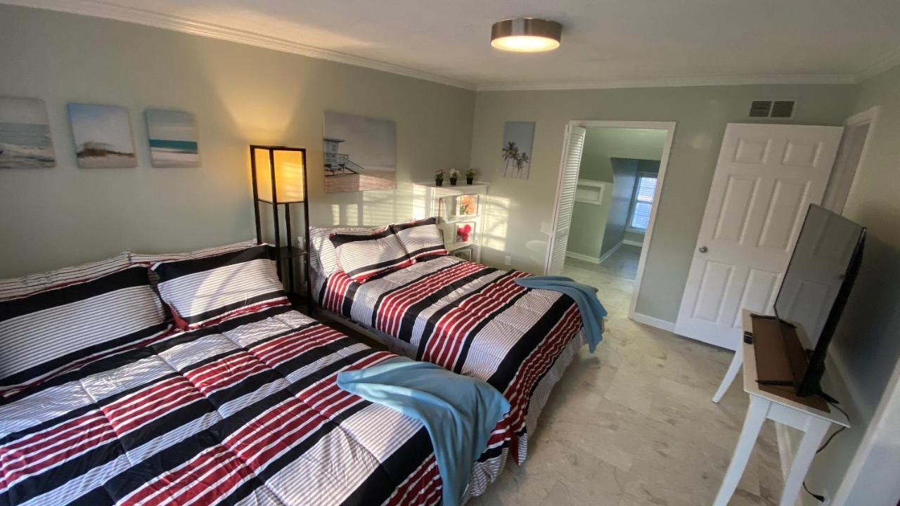 Here It Is! Cool Cape Cod-3 Br-2.5 Bath-12 Guests Olathe Exteriér fotografie