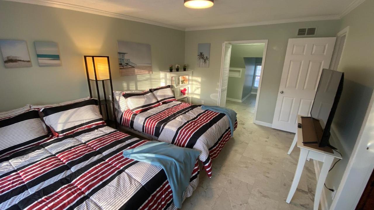 Here It Is! Cool Cape Cod-3 Br-2.5 Bath-12 Guests Olathe Exteriér fotografie